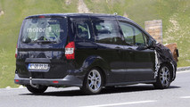 Ford Tourneo Courier casus fotoğrafları