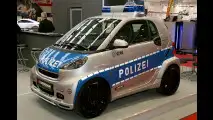 Brabus Smart von Tune It! Safe! in Polizeifarben