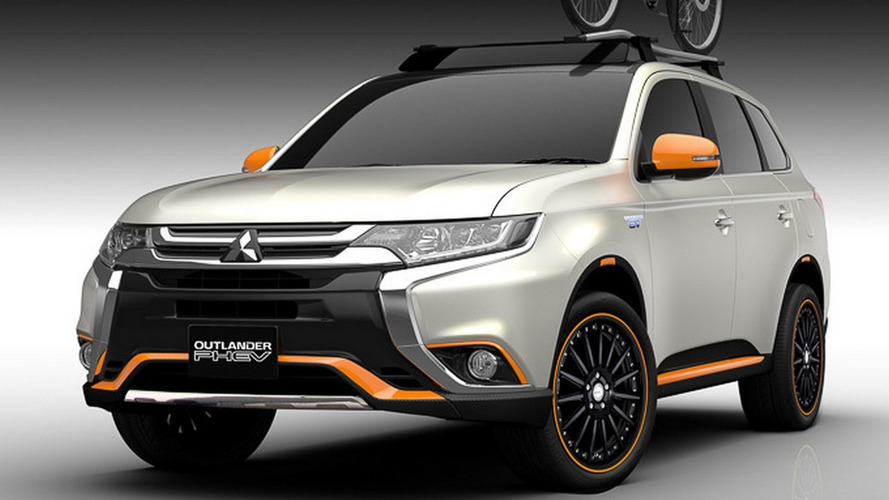 https://cdn.motor1.com/images/mgl/B26xe/s4/wcf-mitsubishi-prepares-slightly-rugged-concepts-for-tokyo-auto-salon-mitsubishi-outlander1.jpg