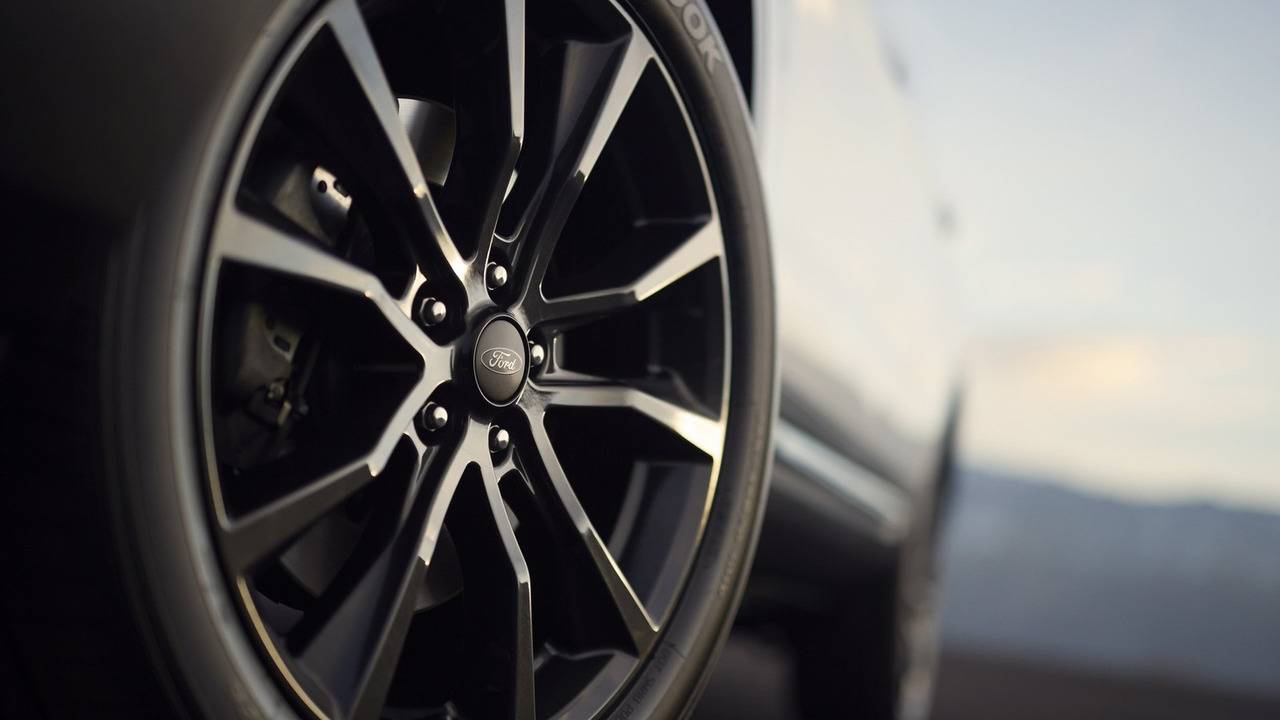 Ford Explorer Xlt Sport Appearance Package Unveiled Video