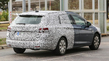 2016 Opel Astra Sports Tourer spy photo