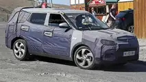 2016 SsangYong Tivoli seven-seat spy photo