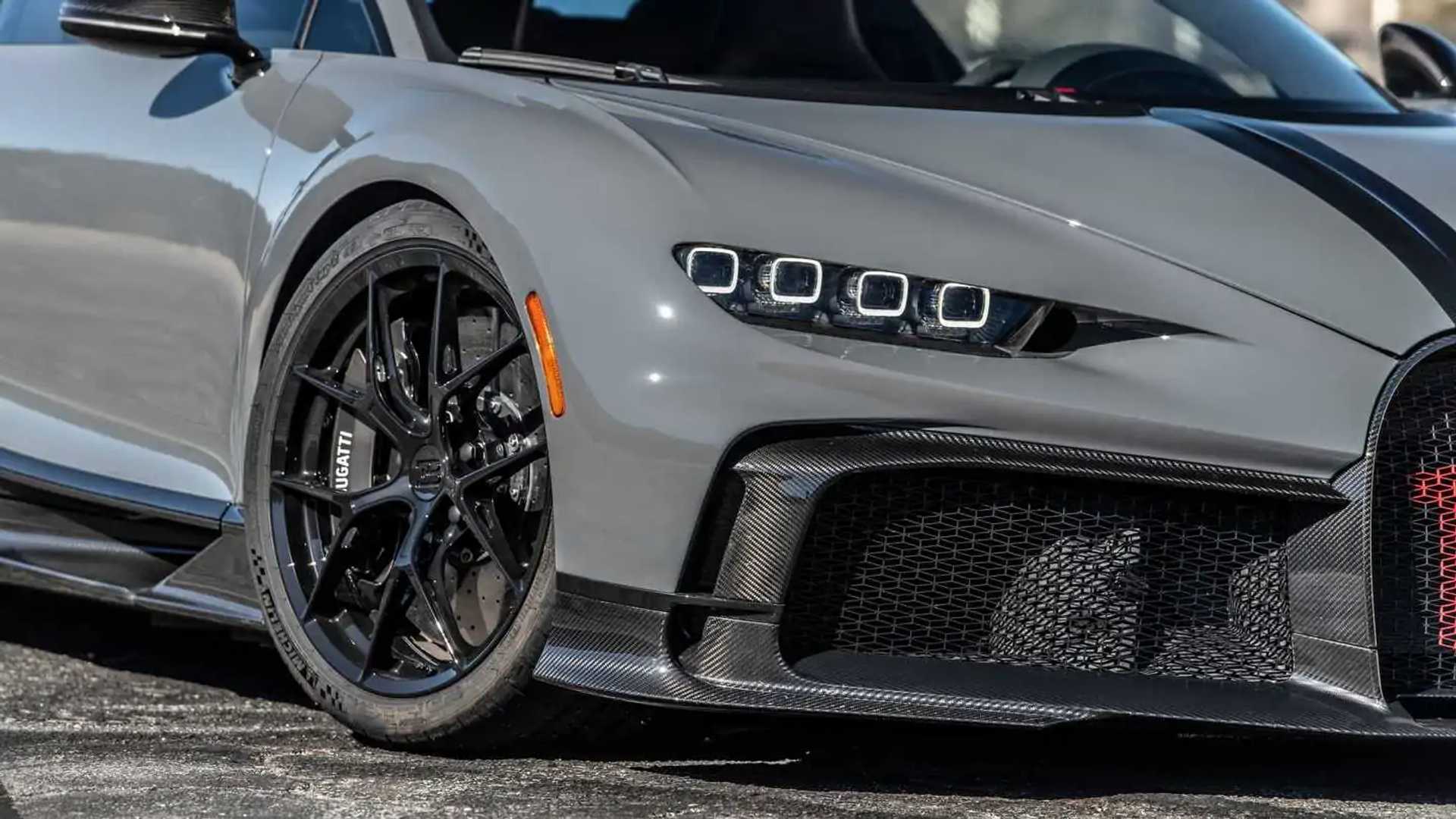 2021-bugatti-chiron-pur-sport-headlights.jpg
