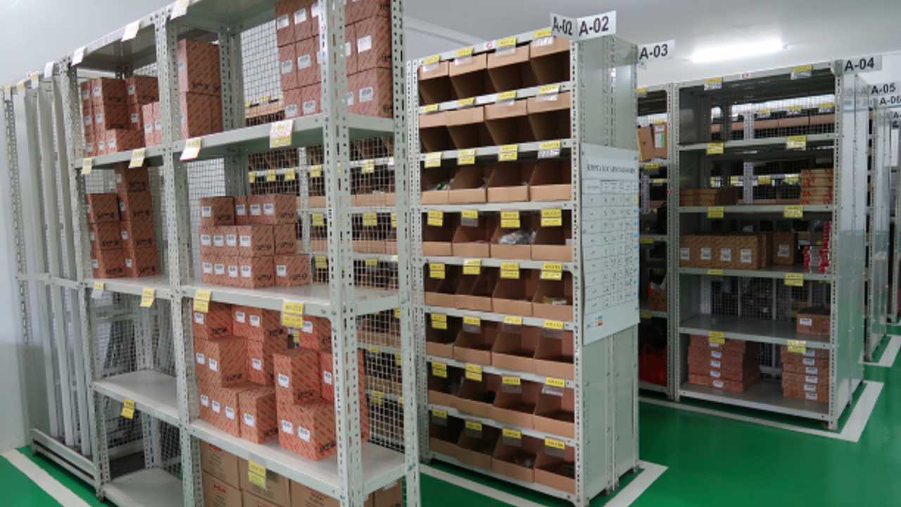 Sparepart warehouse Hino Sintang milik dealer Automobil Borneo Perdana (ABP) 2