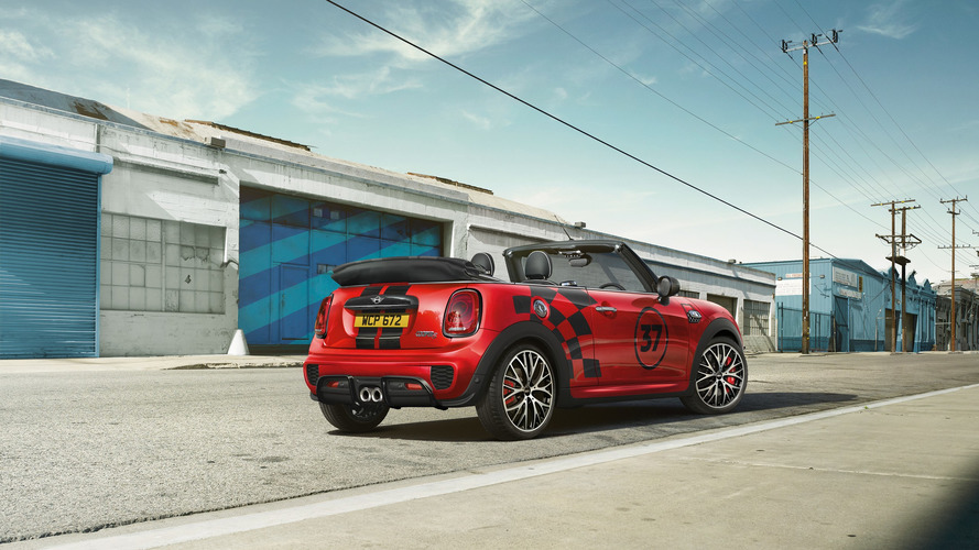 Minis with John Cooper Works accessories