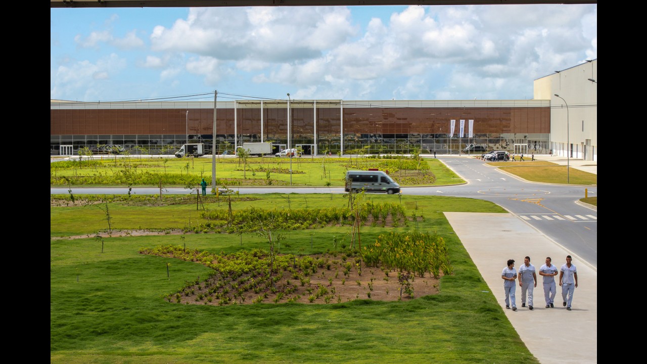 Polo Automotivo da Jeep em Pernambuco completa 1º ano de operações