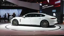 2017 Porsche Panamera 4 E-Hybrid Executive: LA 2016