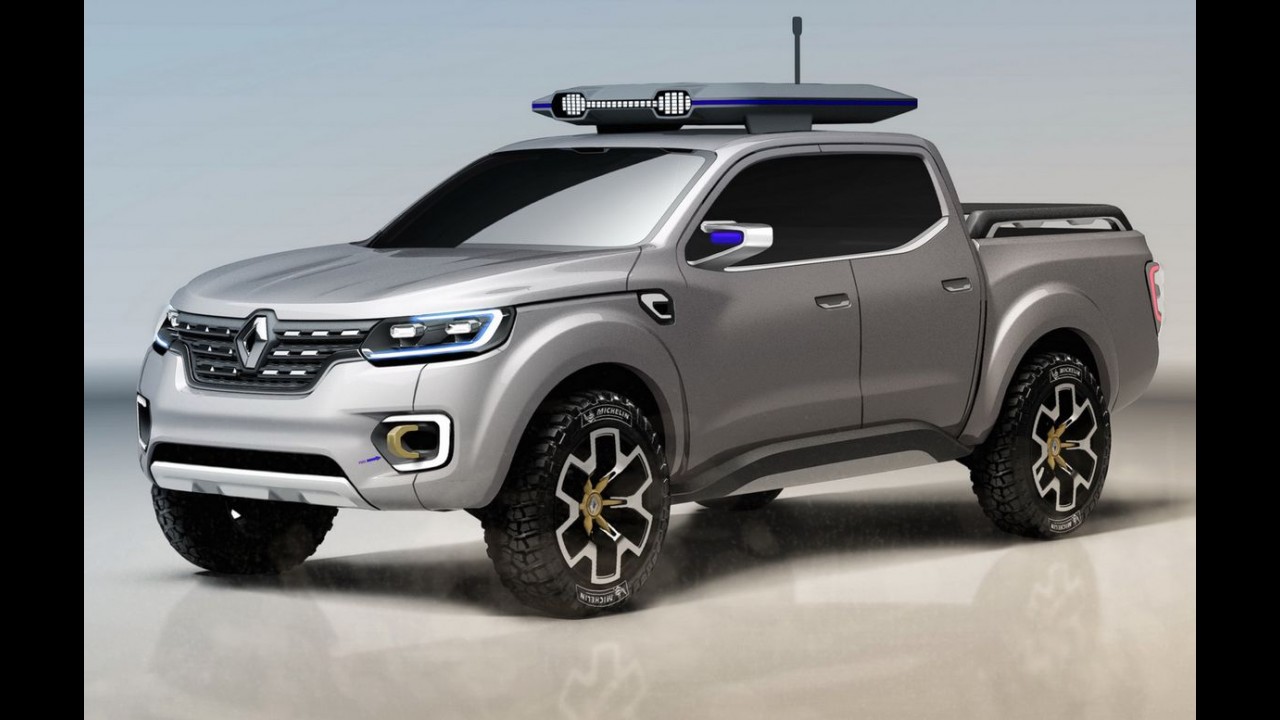 Renault Alaskan aparece sem disfarces em versão de produção