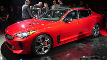 2018 Kia Stinger: Detroit 2017