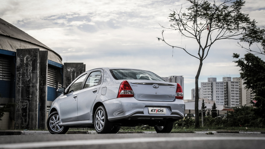 Toyota Etios Hatch 2018