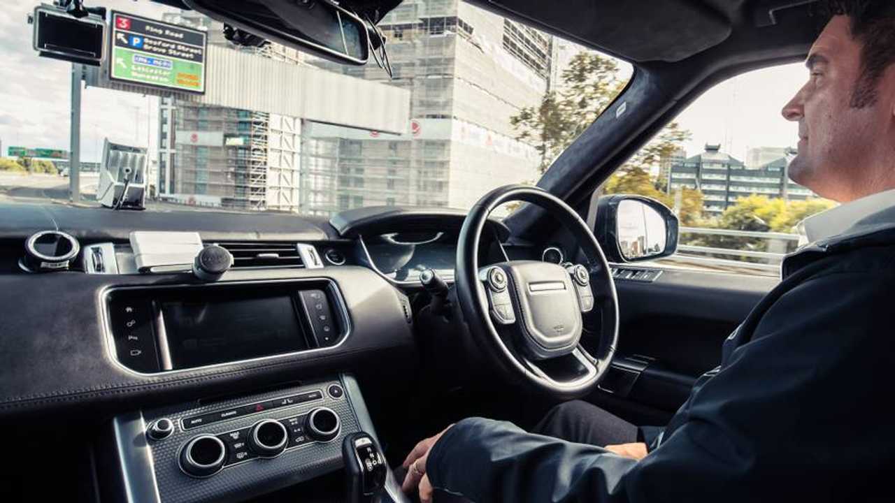 range-rover-autonoma-02