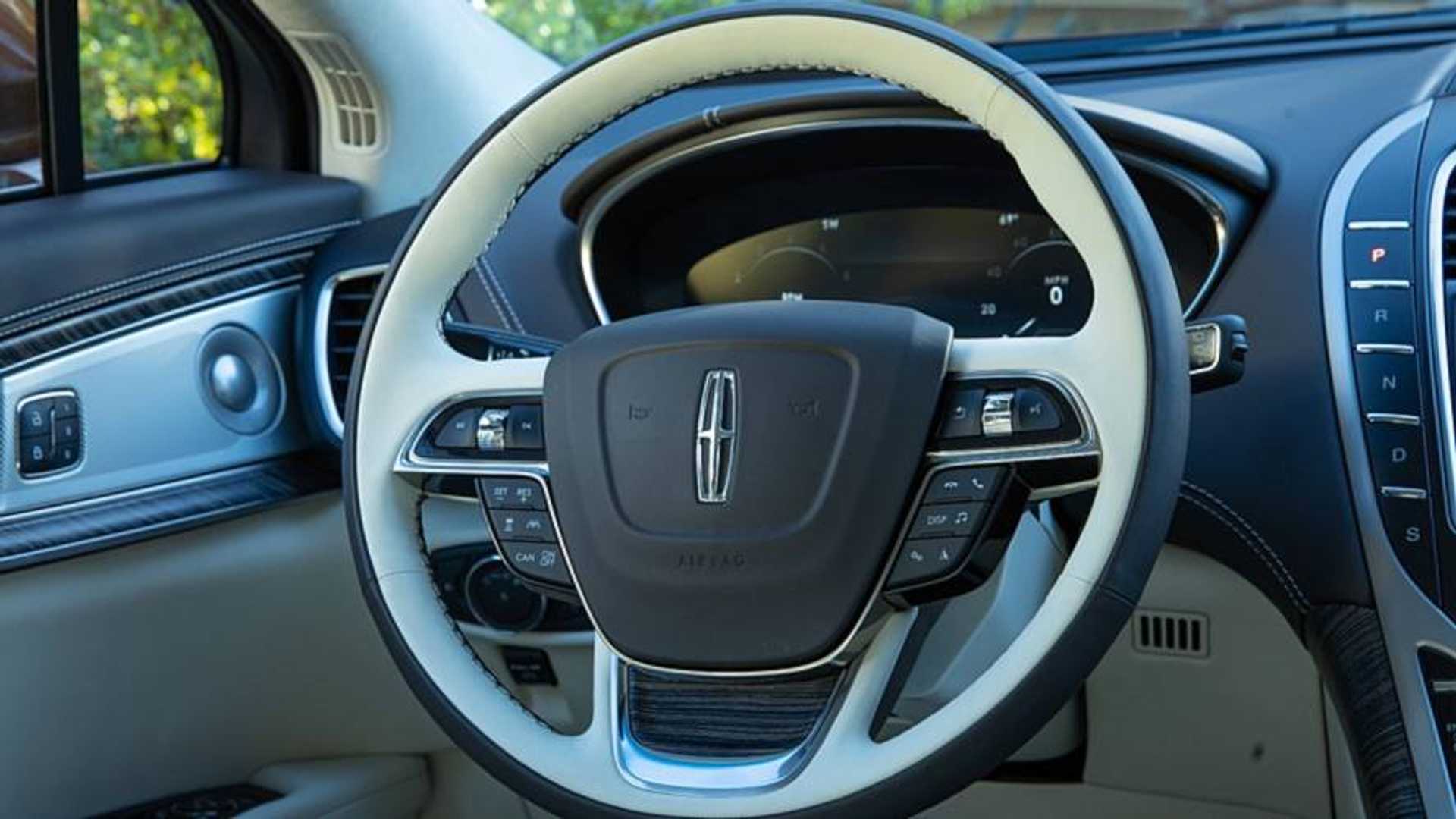 https://cdn.motor1.com/images/mgl/B6WYZ/s1/2019-lincoln-nautilus-first-drive.jpg 2019-lincoln-nautilus-first-drive