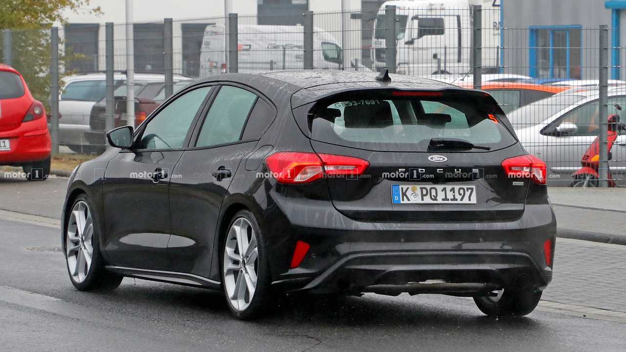 Ford Focus ST Spied