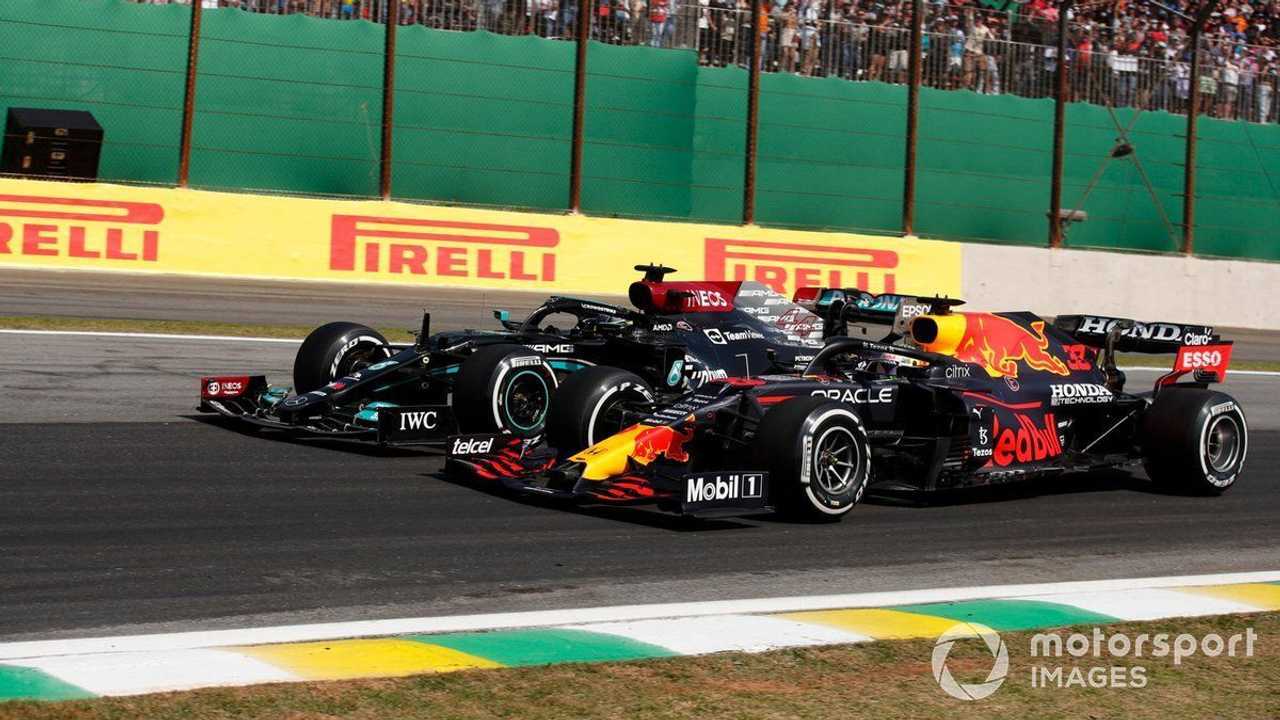 Lewis Hamilton and Max Verstappen battle in Brazilian GP 2021