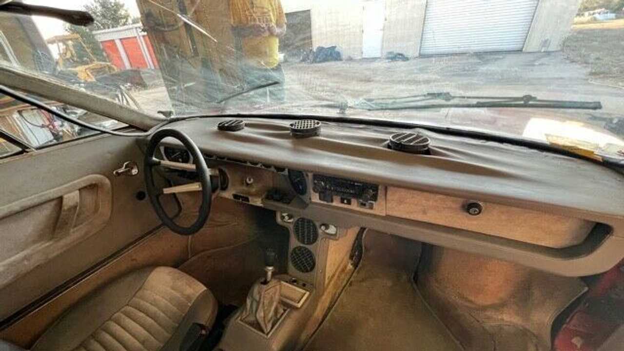La Lamborghini Urraco P111 abbandonata venduta su eBay