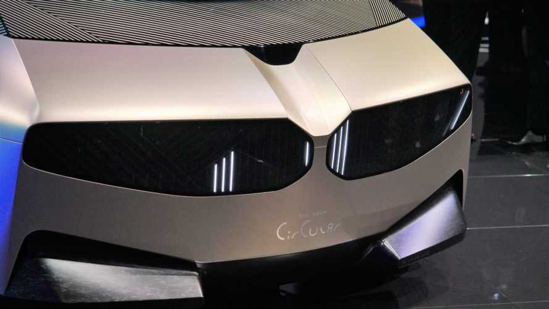 https://cdn.motor1.com/images/mgl/B7Lj4/s1/live-photos-of-bmw-i-vision-circular-from-iaa-2021.jpg