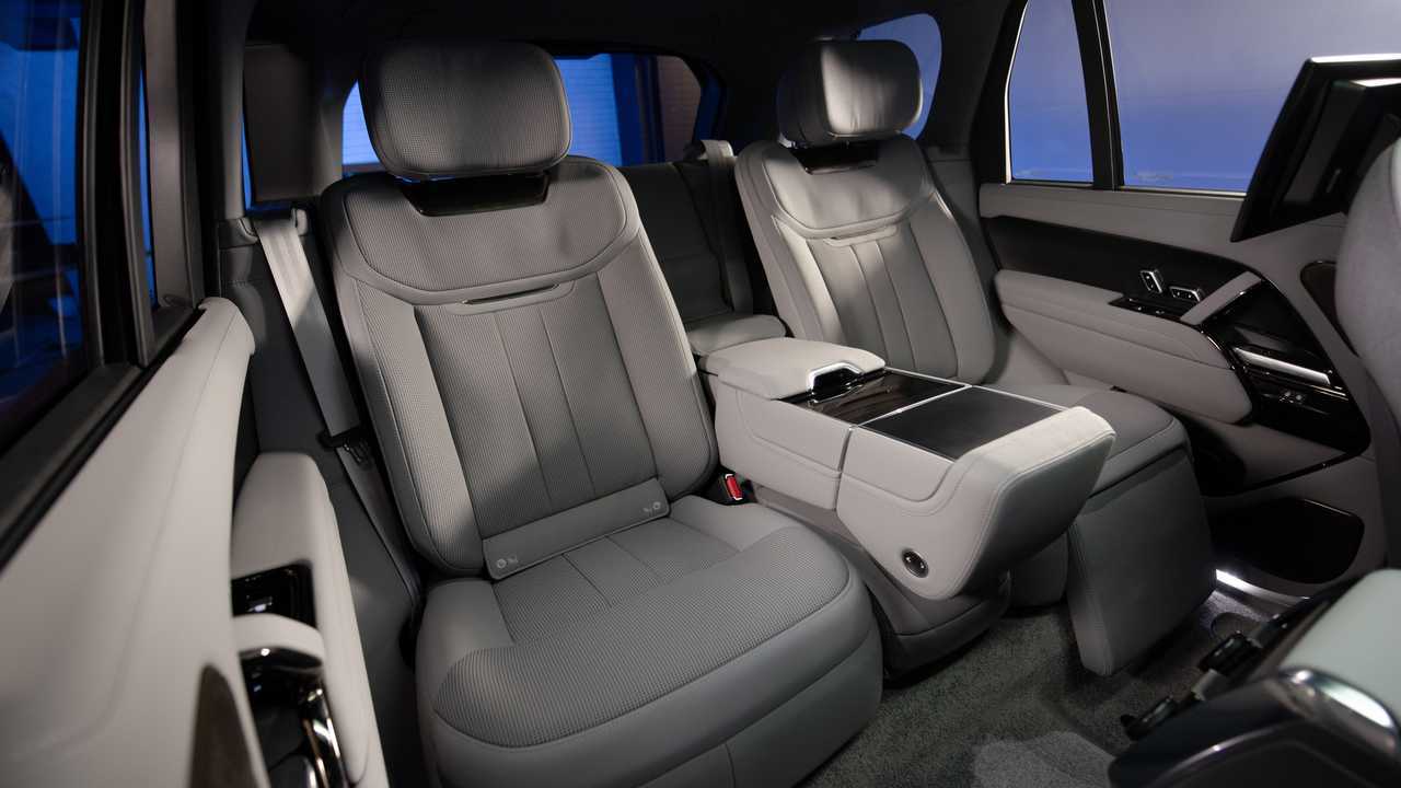 Новый Range Rover, интерьер из экологичных материалов
