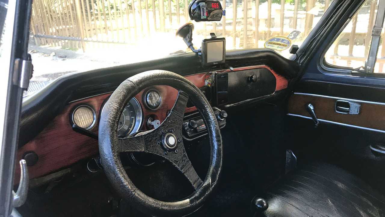 Interior do táxi VW 1600 1979 de Niterói - RJ