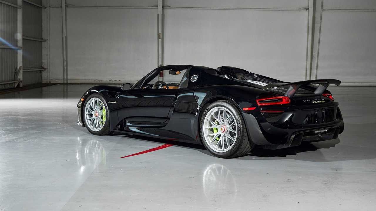 2015 Porsche 918 Spyder Weissach