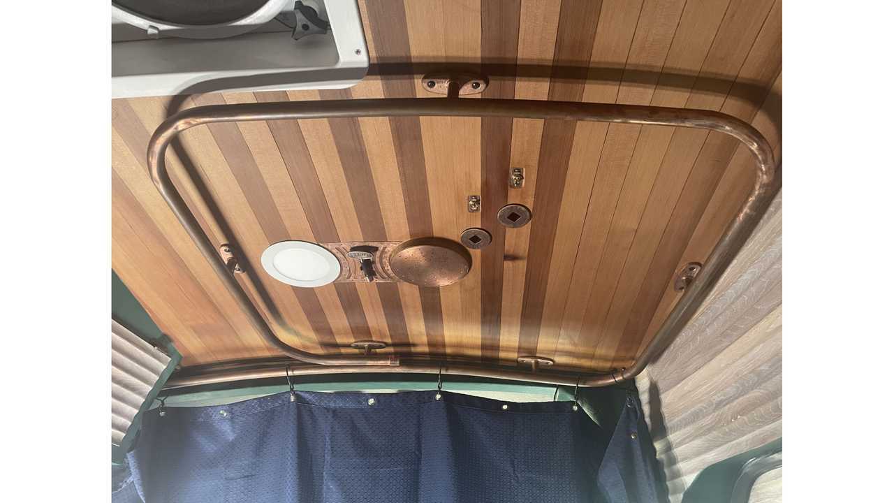 Ford Transit camper inspirada en yate