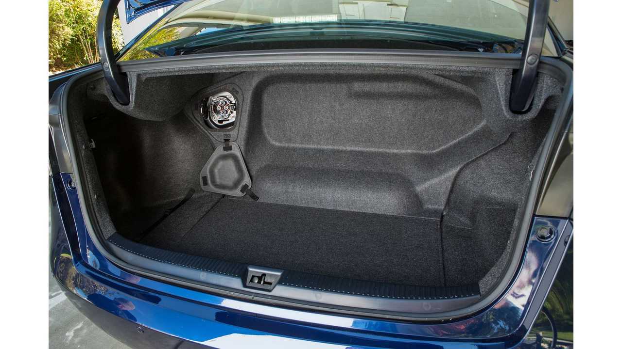 Toyota Mirai - CHAdeMO in the trunk