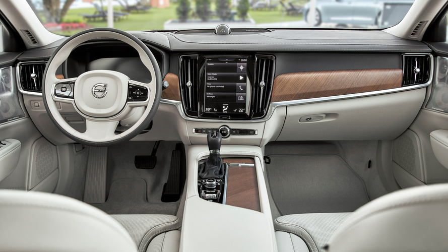 2017 Volvo V90