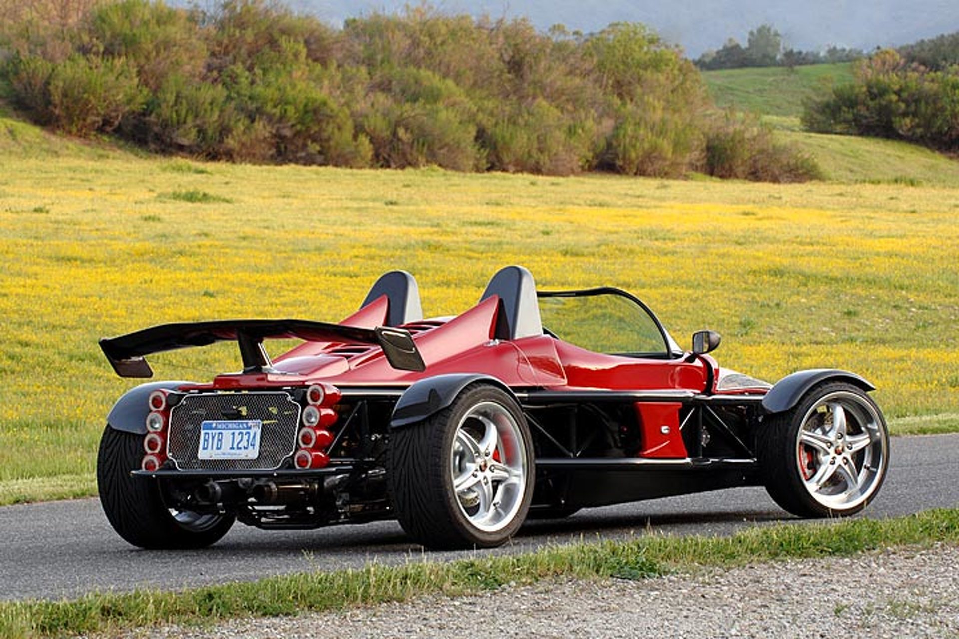 Need a Track Toy with Corvette Power? Meet the Deronda G400