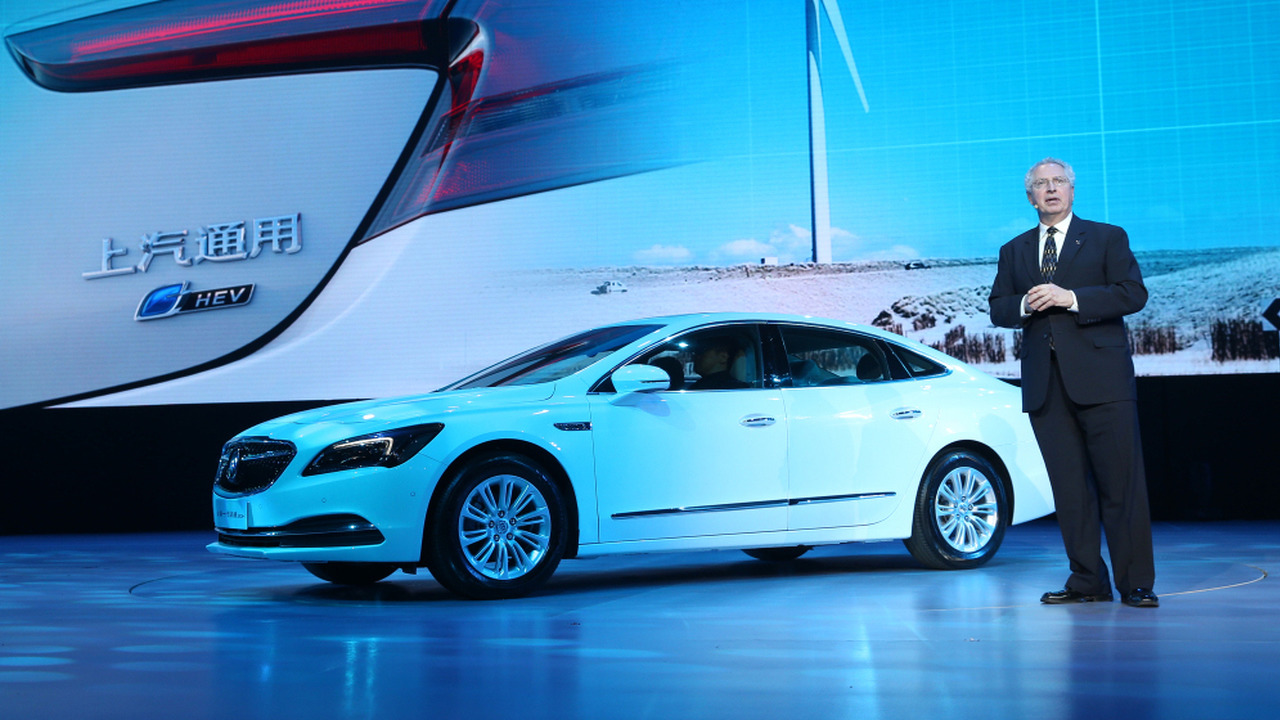Buick Lacrosse Hybrid Unveiled Gets 50 Mpg Buick Lacrosse Hybrid Electric Vehicle