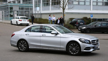 Makyajlı Mercedes C Sınıfı casus fotoğrafları