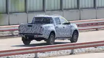 Mercedes GLT spy photo