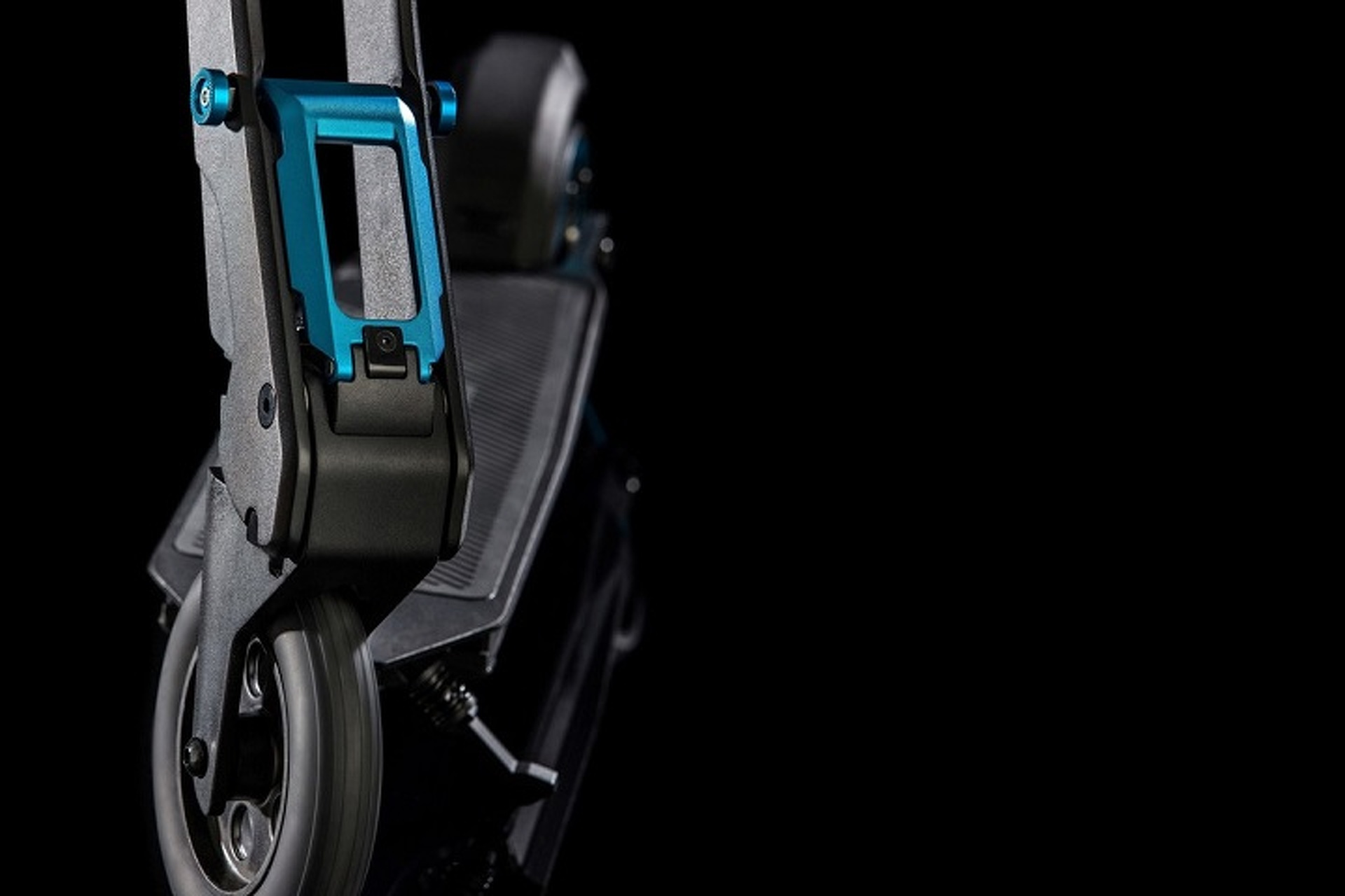 Peugeot is Building a Nifty Little Electric Scooter