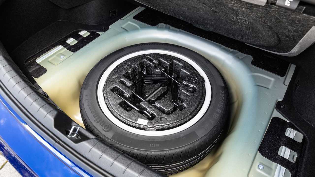 Первый российский тест Kia K5 (интерьер)