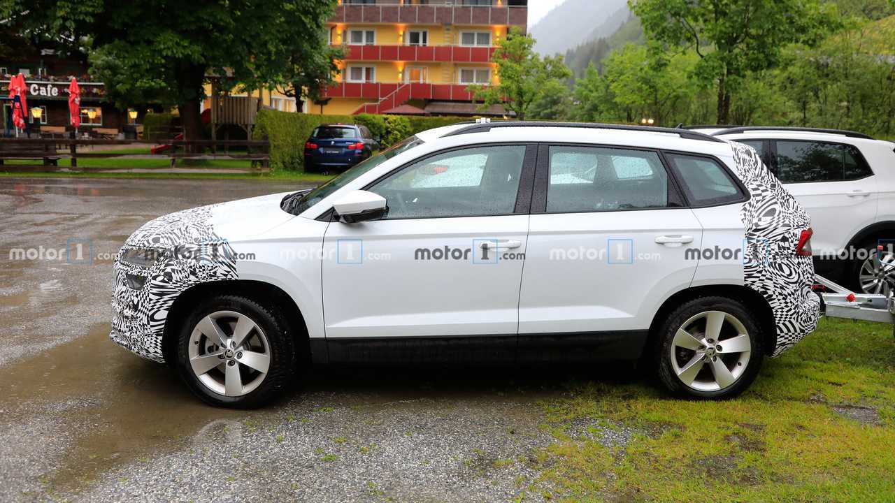 Skoda Karoq lifting spia foto