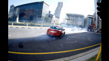 BMW M235i, drifting in rotatoria