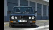 Zeitreise im ersten BMW M5