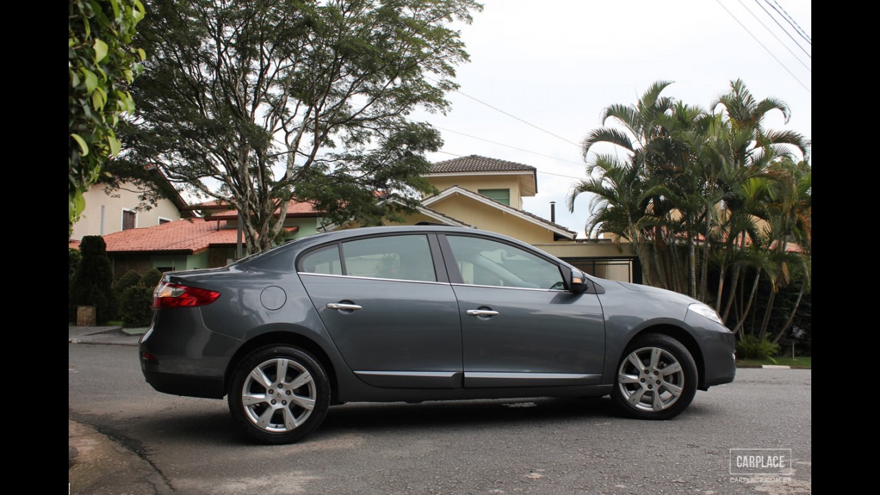 Garagem CARPLACE: Visual externo do Renault Fluence Privilège em detalhes - Fotos HD