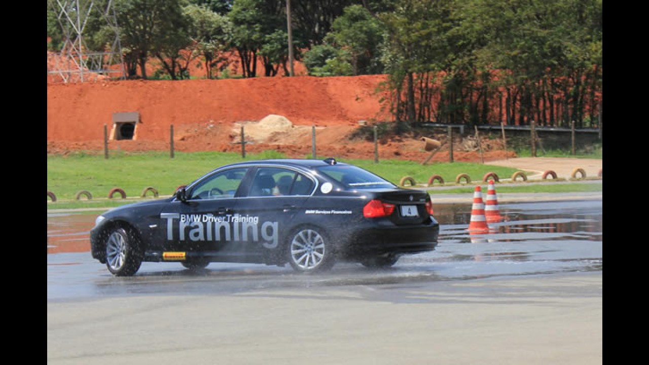 CARPLACE no BMW Driver Training