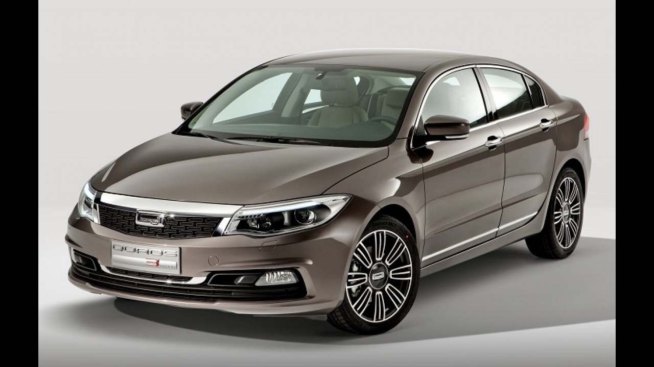 Qoros comemora 2014 com entrega de primeiro carro a cliente na China