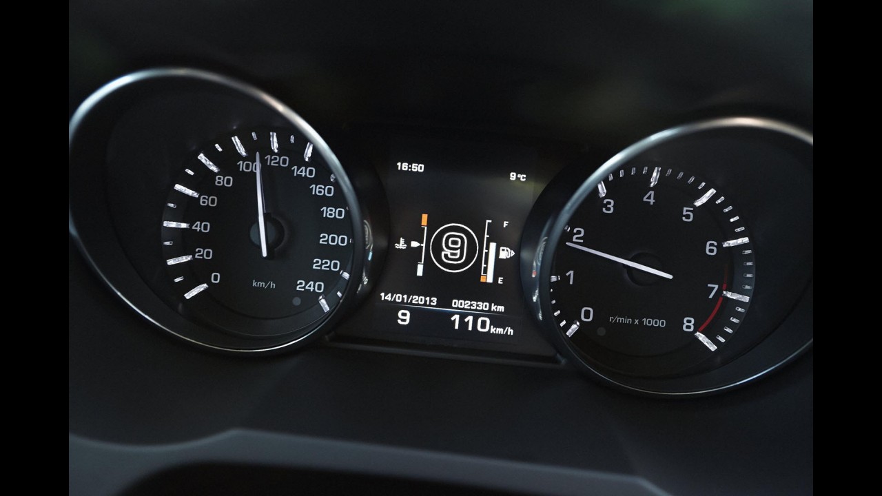 Evoque de 9 marchas chega ainda em 2014 com consumo de 11,1 km/l, diz Inmetro