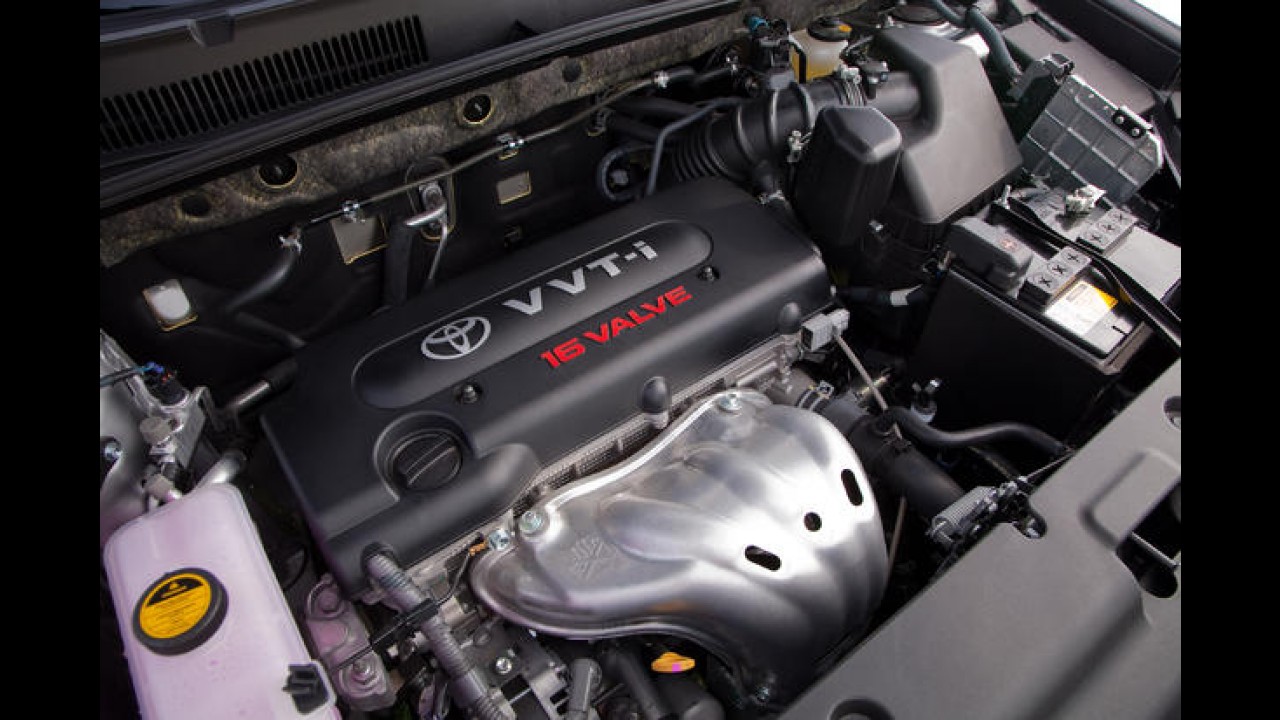 Toyota RAV4 2011 ganha nova versão 4x2 por R$ 92.500 e mais segurança na 4x4