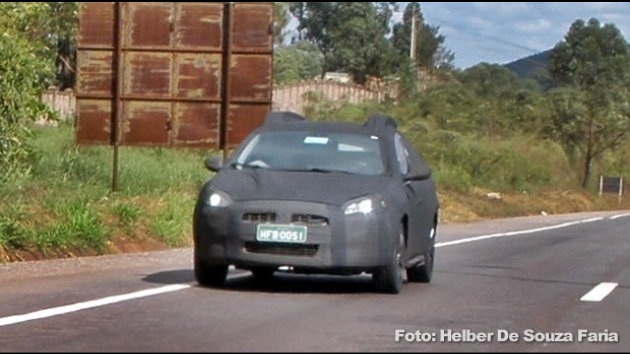 Ainda em testes: Leitor flagra Fiat Bravo com muita camuflagem