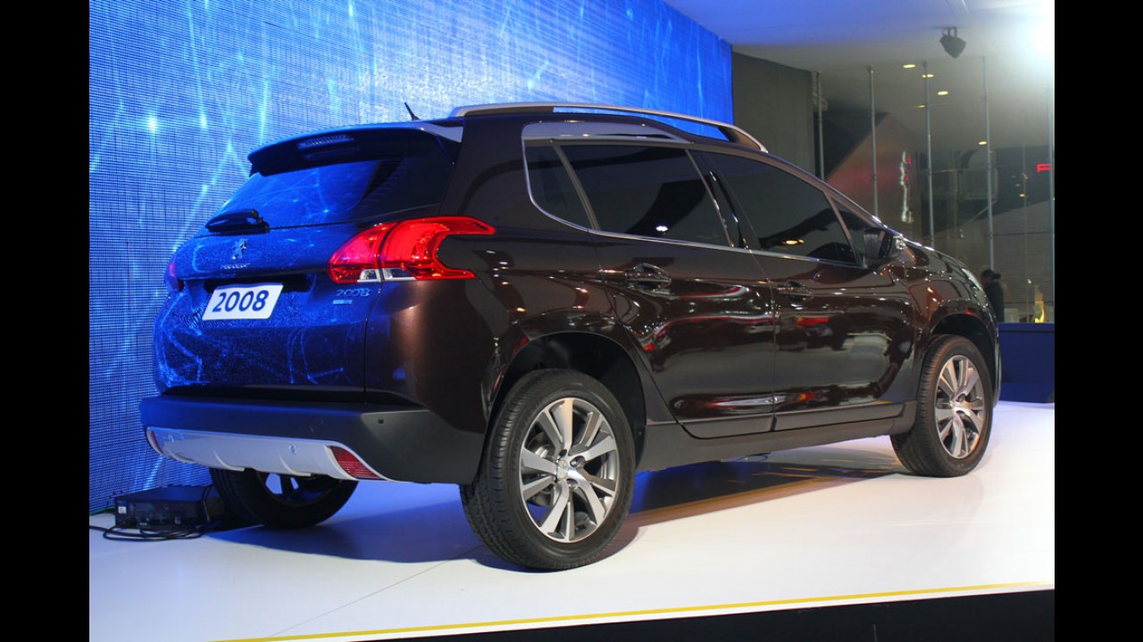 Veja as versões e dados de consumo do Peugeot 2008 nacional