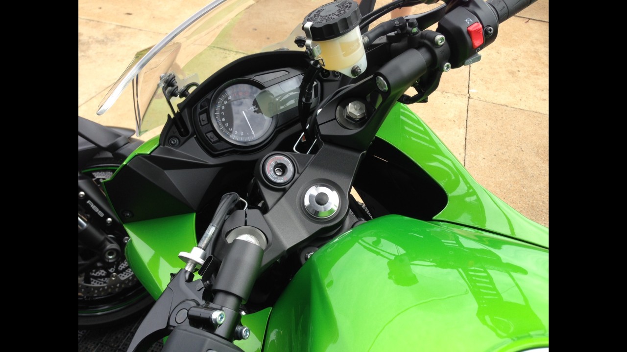 Kawasaki lança novas Ninja 1000 Tourer e Z1000 2015 - veja preços