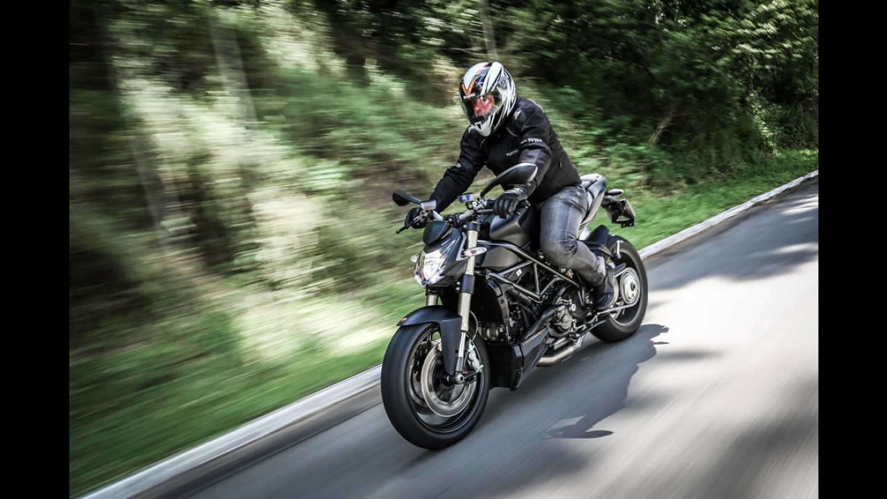 Teste CARPLACE: Audi RS6 e Ducati Streetfighter 848 - dinheiro traz velocidade