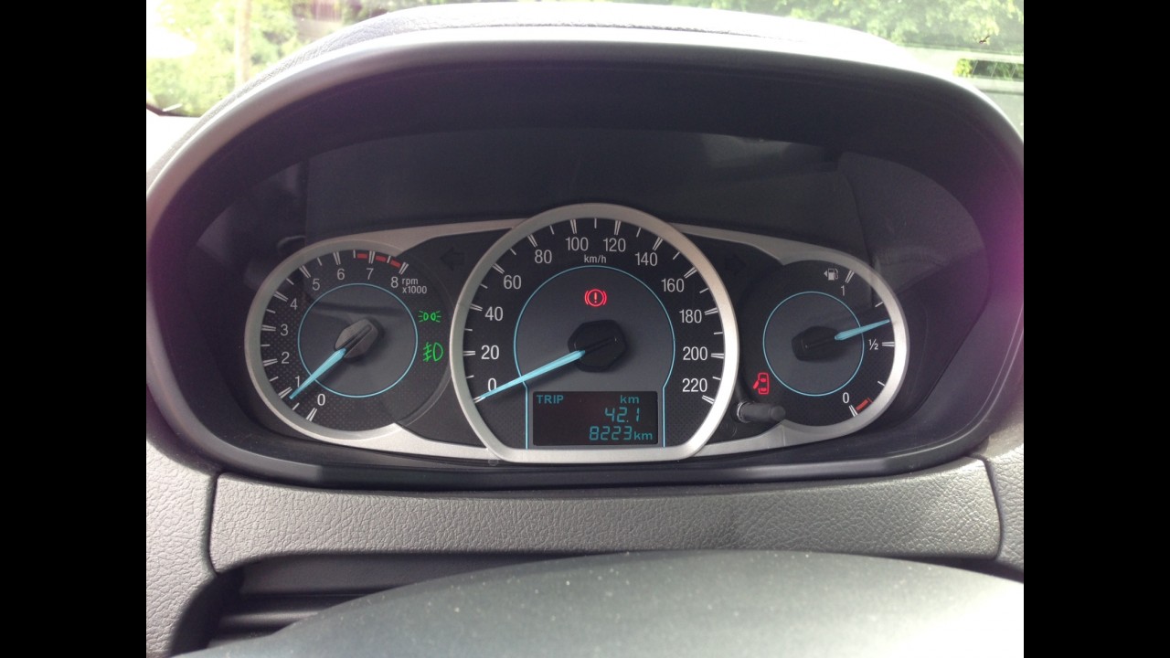 Garagem CARPLACE #3: novo Uno Attractive 1.0 faz frente ao Ka?