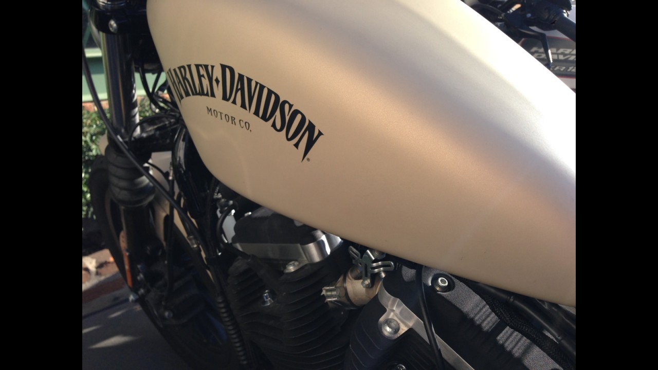 Avaliação: Harley-Davidson Iron 883 numa bucólica viagem ao passado