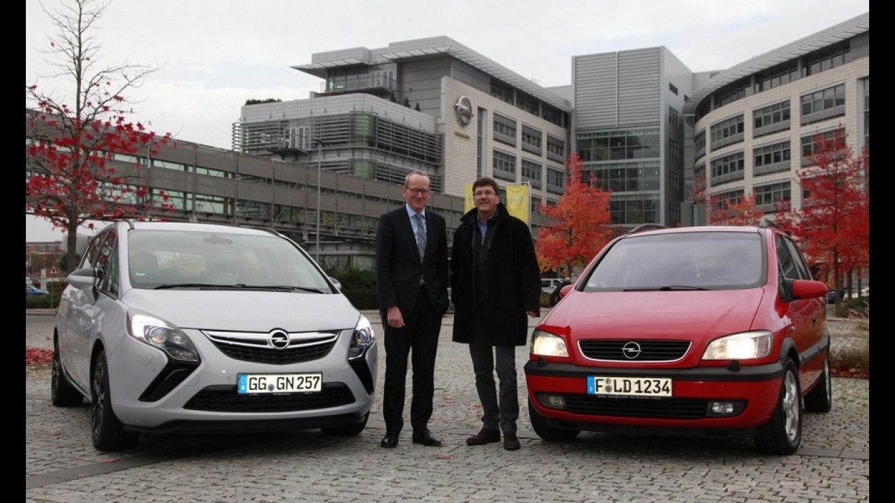 Zafira 2002 impecável percorre 500 mil km e ganha homenagem de CEO da Opel