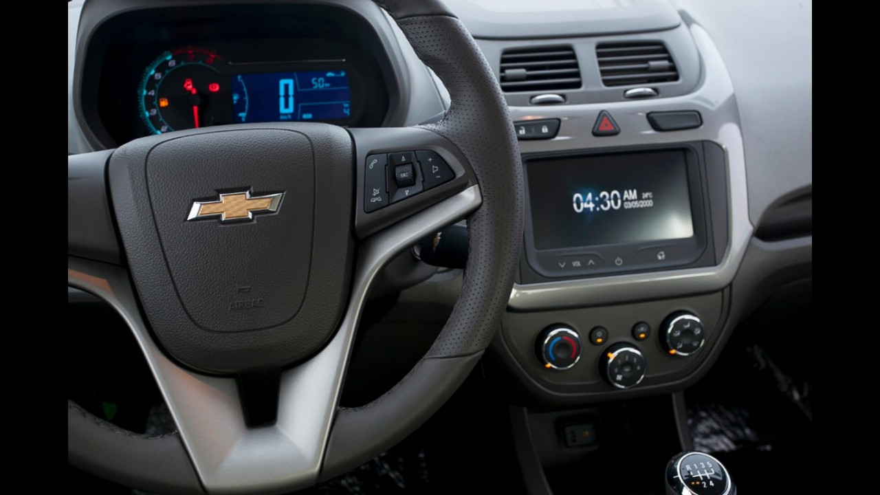 Chevrolet Cobalt 2014 ganha sistema MyLink nas versões LTZ
