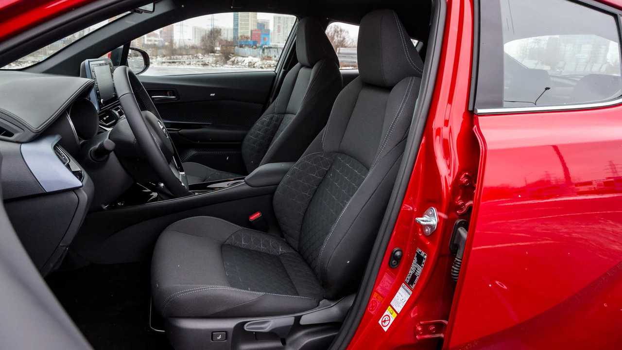 2020 Toyota C-HR food-test-drive (interior)