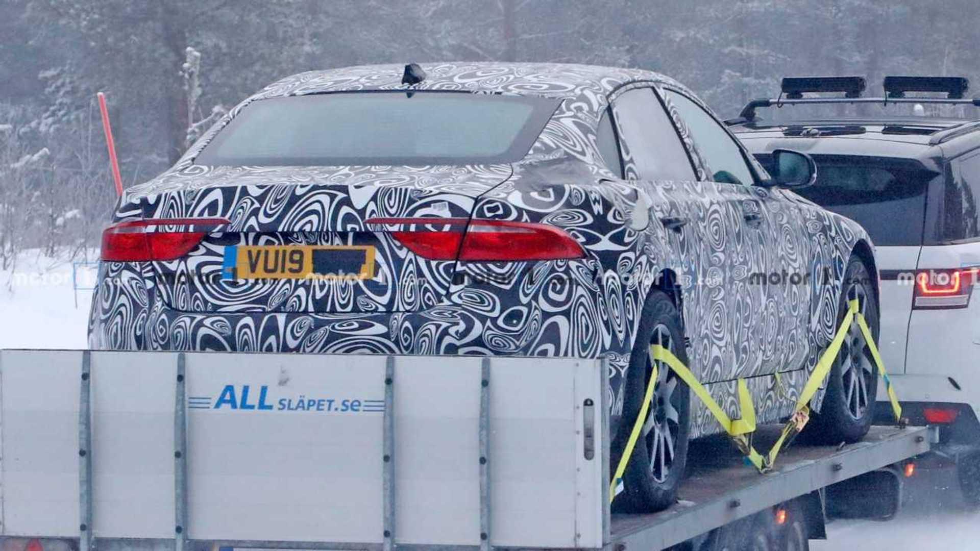 jaguar-xj-ev-spy-shots.jpg